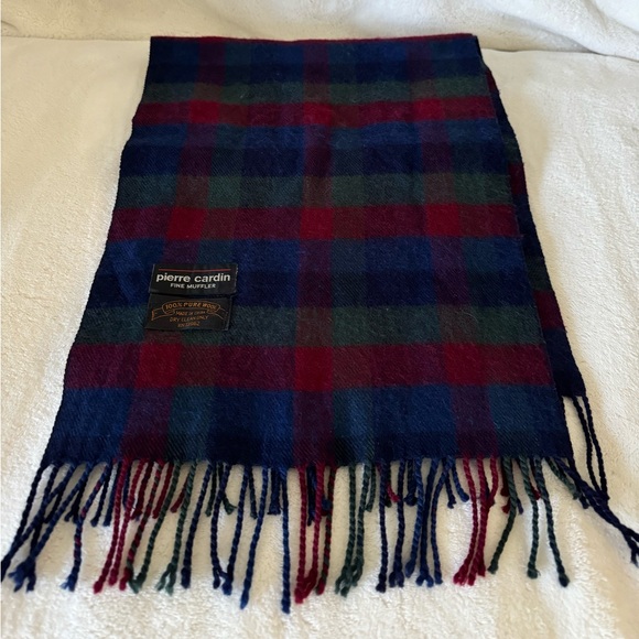 Pierre Cardin Vintsge Wool Scarf in Plaid-100%pure Wool - Picture 3 of 4